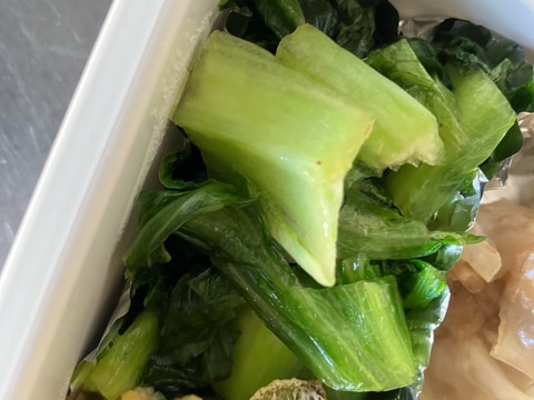弁当用 リーフレタスのコンソメ炒め
